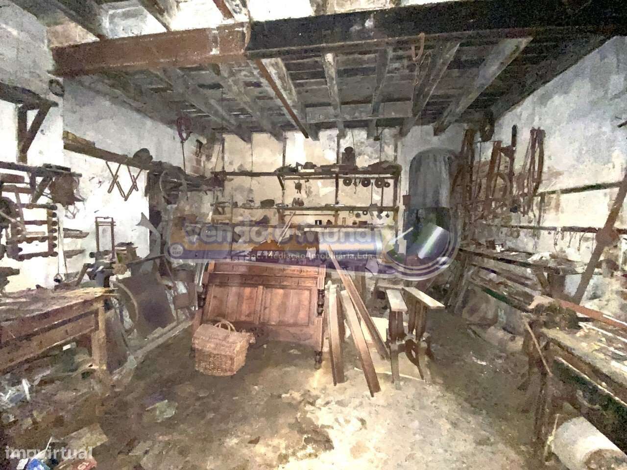 Moradia em ruina em Mora (MOR086) - Grande imagem: 4/31