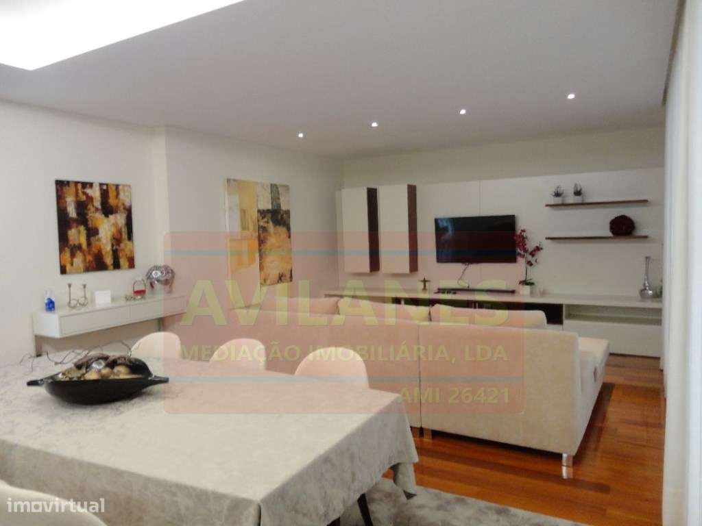 MOR C/ PISCINA - LOBÃO-3