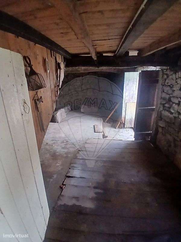 Moradia T2 para venda-10