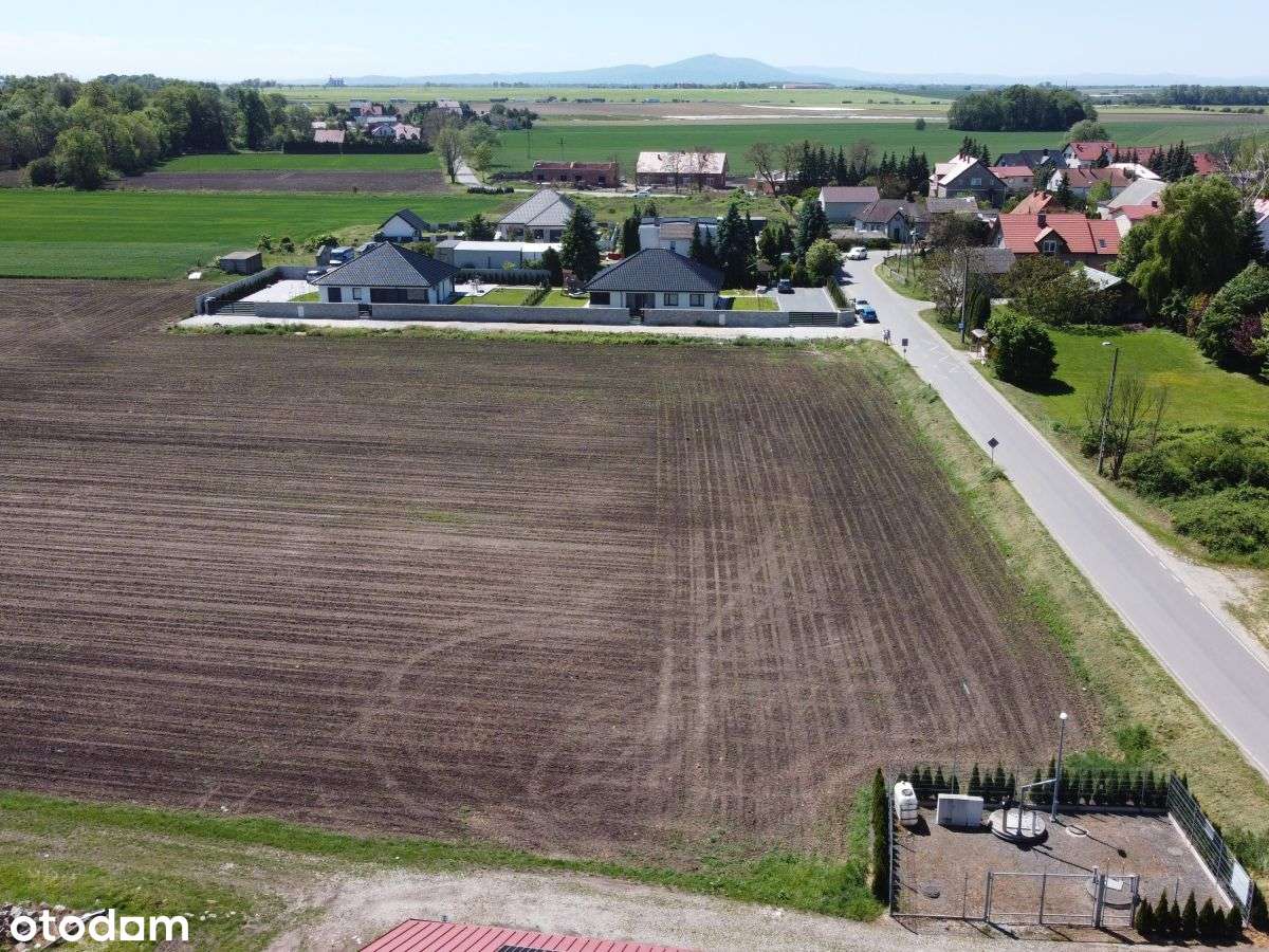 Atrakcyjna działka budowlana w Baranowicach-2