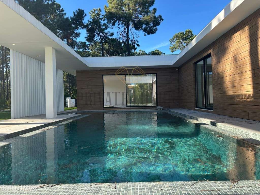 Moradia térrea T4, Herdade da Aroeira. - Grande imagem: 4/47