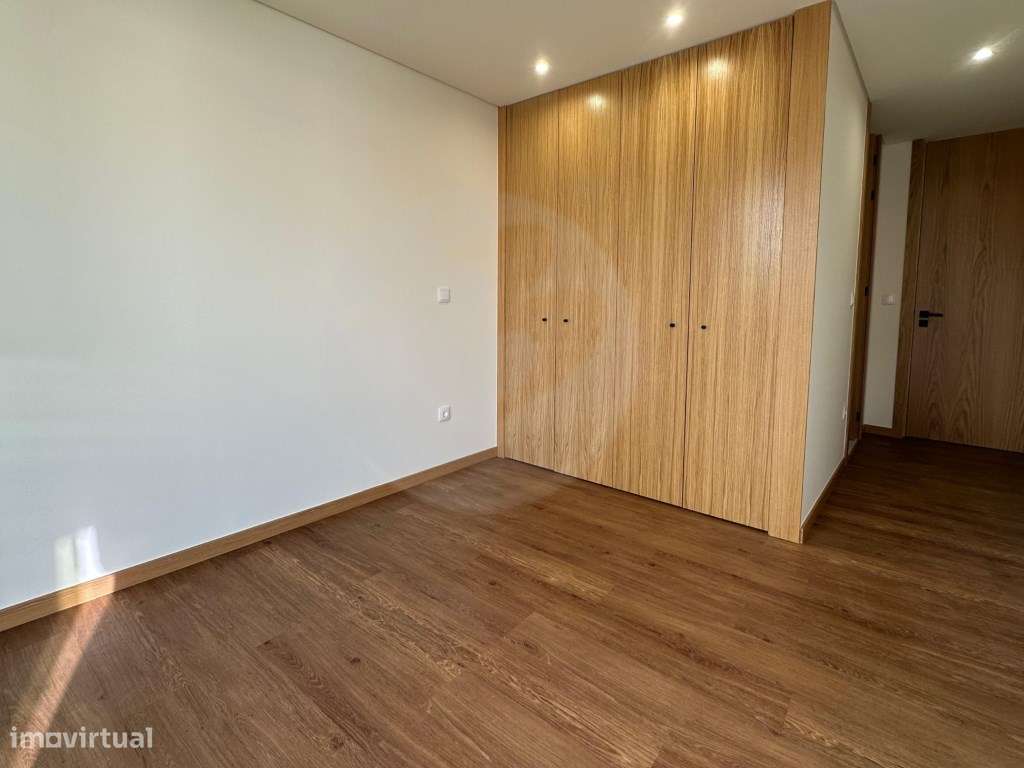 Moradia Nova T2 Junto à Praia em Aver-o-Mar na Póvoa de Varzim - Grande imagem: 3/27