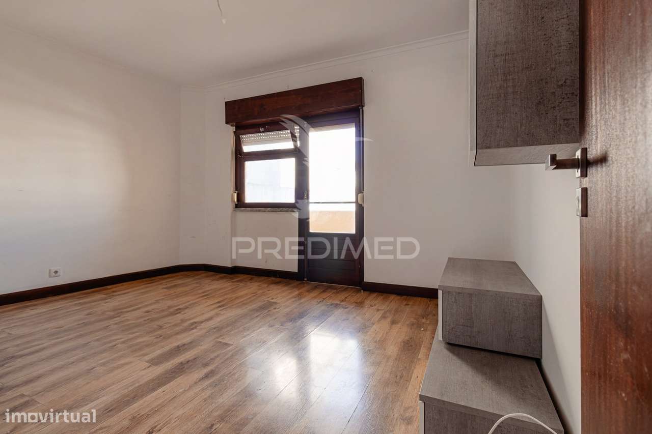 T3 TRANSFORMADO EM T2 NA POVOA DE SANTO ADRIÃO PRONTO A HABITAR - Grande imagem: 5/23