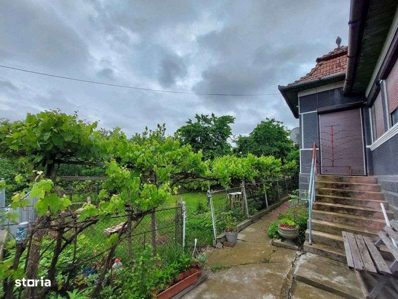 PF vand casa in loc. Moldovenesti, teren 1053mp - Imagine principală: 4/8