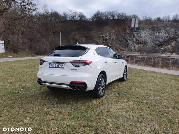 Maserati Levante Q4 - 6