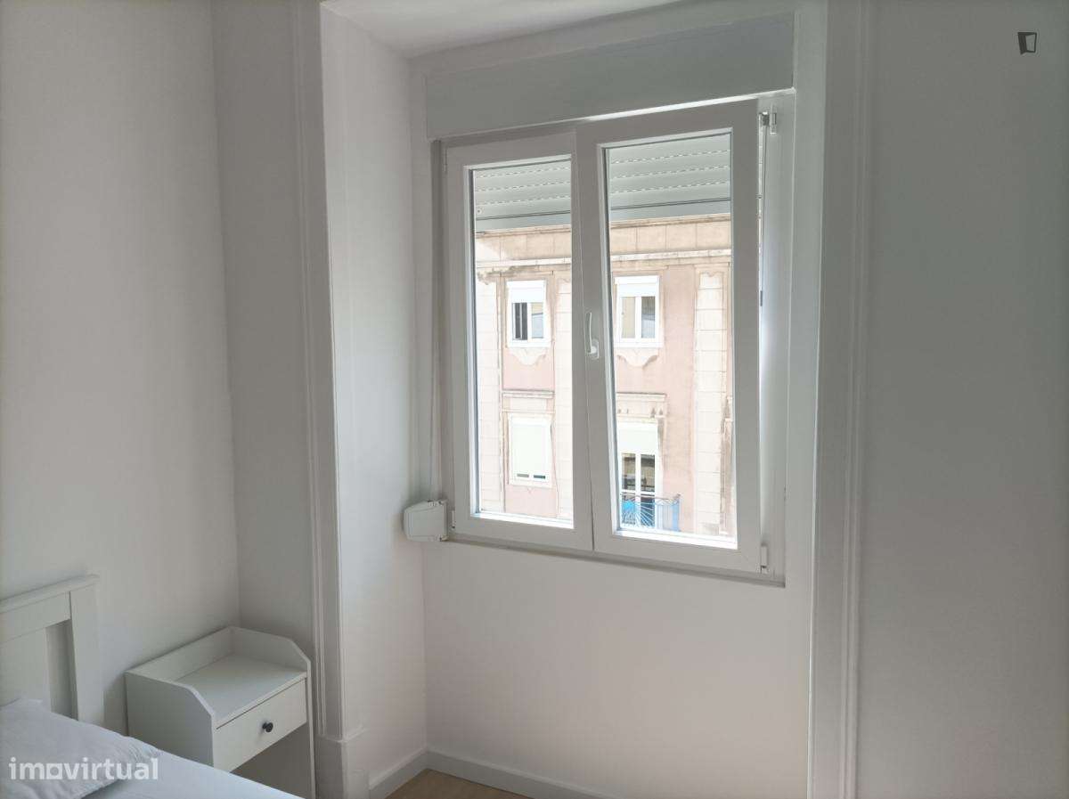 Quarto - localizado em Alameda Lisbon - Grande imagem: 4/6