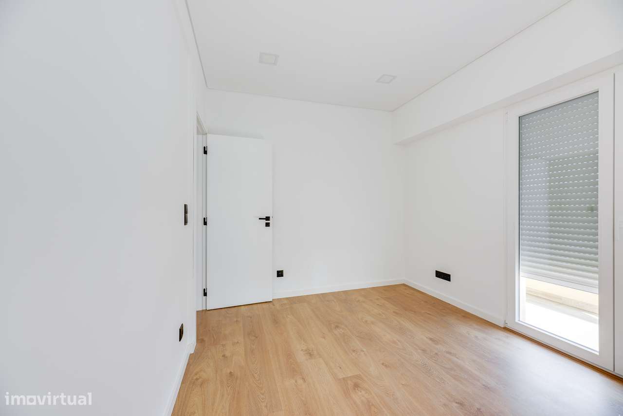 APARTAMENTO T3 | TOTALMENTE REMODELADO | SÃO JOÃO DA TALHA | LOURES-17