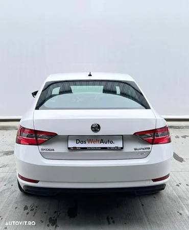 Skoda Superb 2.0 TDI DSG 4X4 Ambition - 5