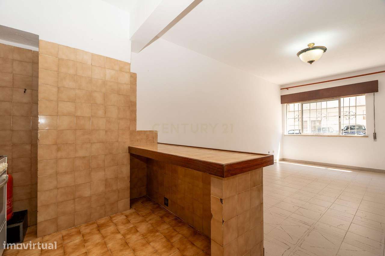 Apartamento T1 com potencial para T2 na Rinchoa – Conforto e Tranquili - Grande imagem: 4/17