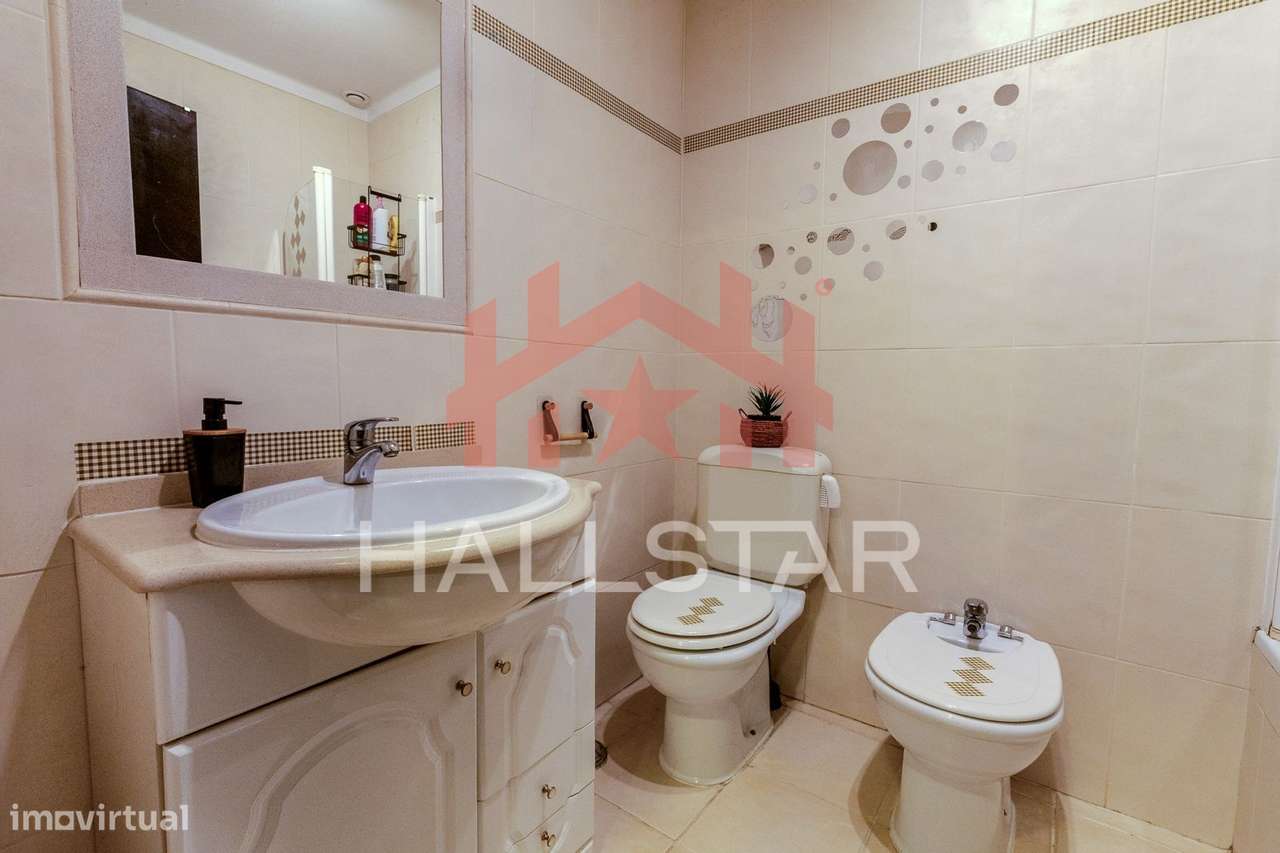 Apartamento T3 / Cozinha Equipada e Terraço / Nazaré-11