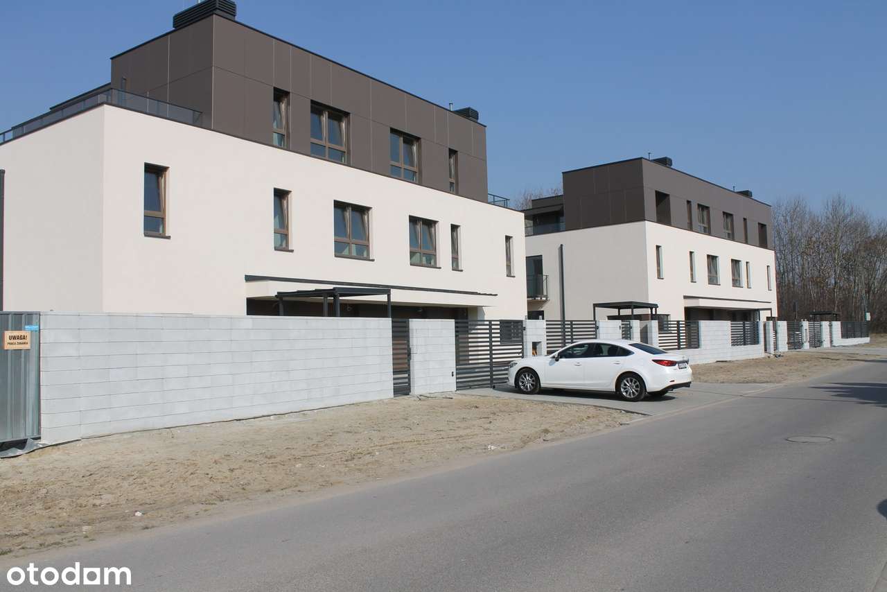 Dom 254,24 m2 z ogródkiem i garażem