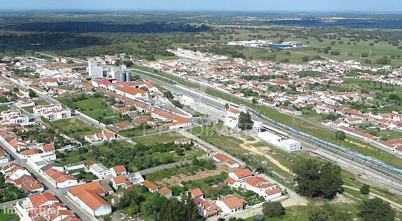 Terreno de 3 hectares em Ermidas do Sado com potencial para 90 apar... - Grande imagem: 2/9