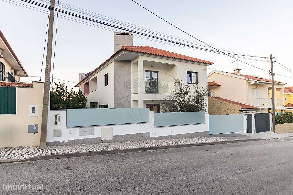 Moradia T4 para venda-0