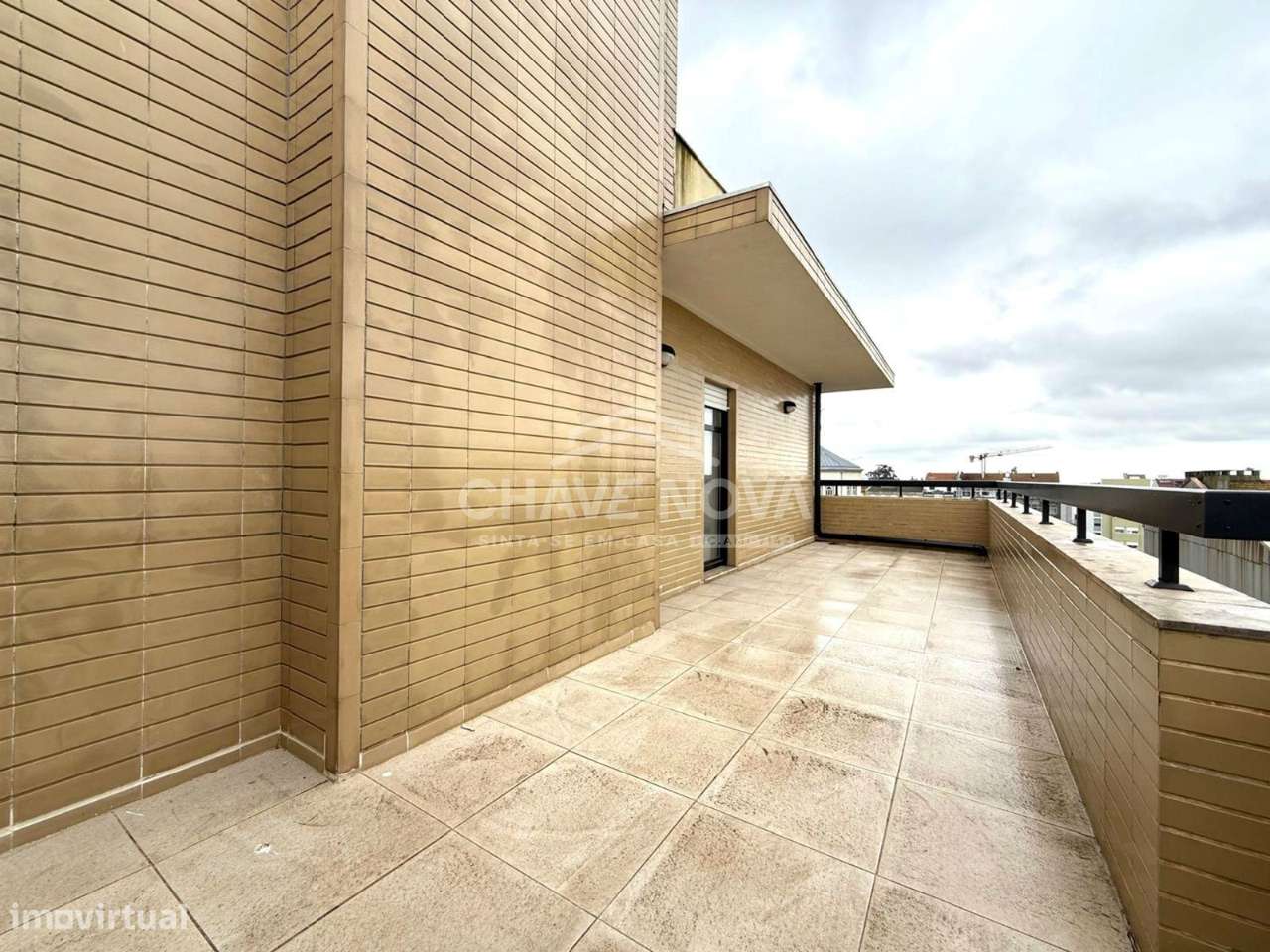 Apartamento T2 Recuado com Terraços, Rua de Constituição - Grande imagem: 4/24