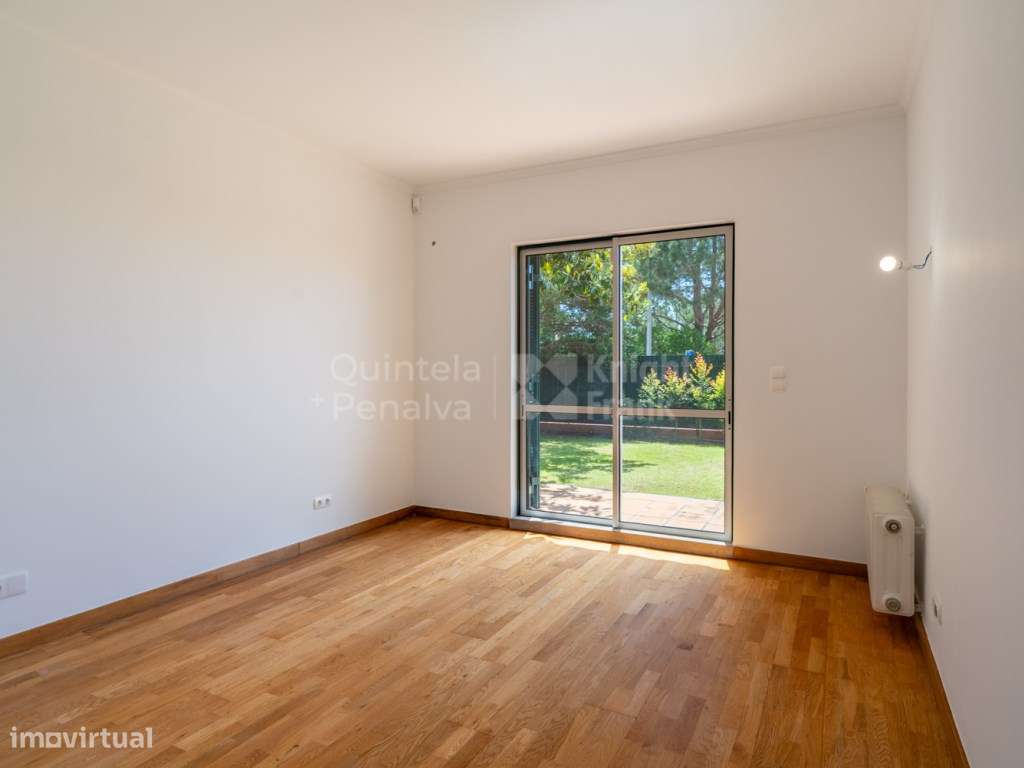 Apartamento T3 duplex com piscina no Monte Estoril, Cascais-24