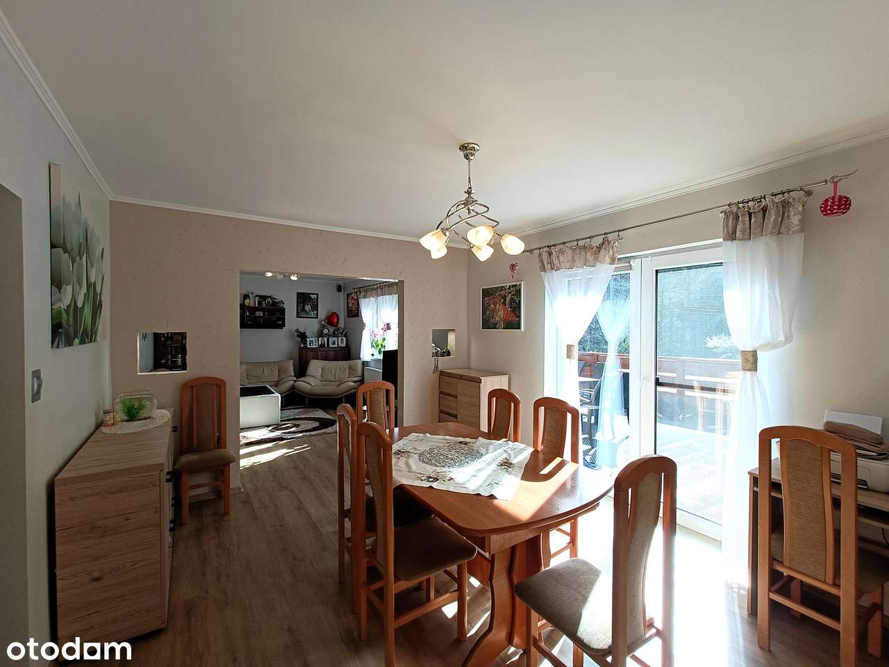 Piękny dom z dużym tarasem, dostępny od zaraz!-12