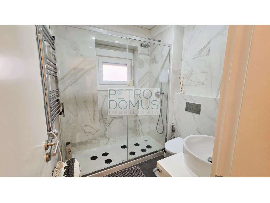 T2 - BAIRRO DE ALVALADE-5