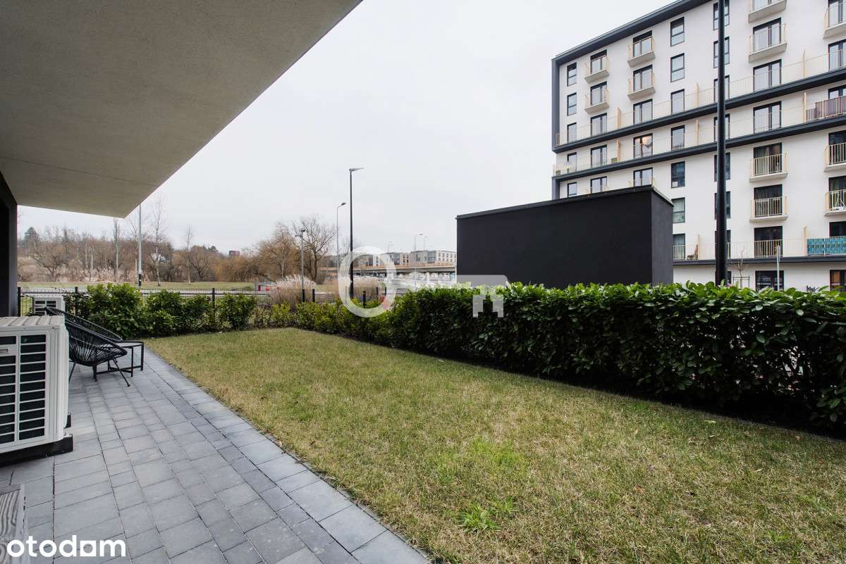 Nowoczesny budynek | 14 stanowisk-17