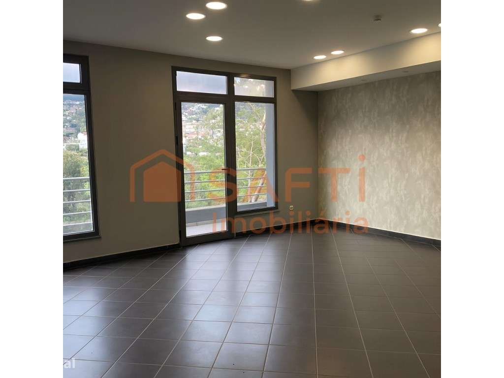 VENDA LOCAL Comercial en SÃO MARTINHO - FUNCHAL - Grande imagem: 2/11