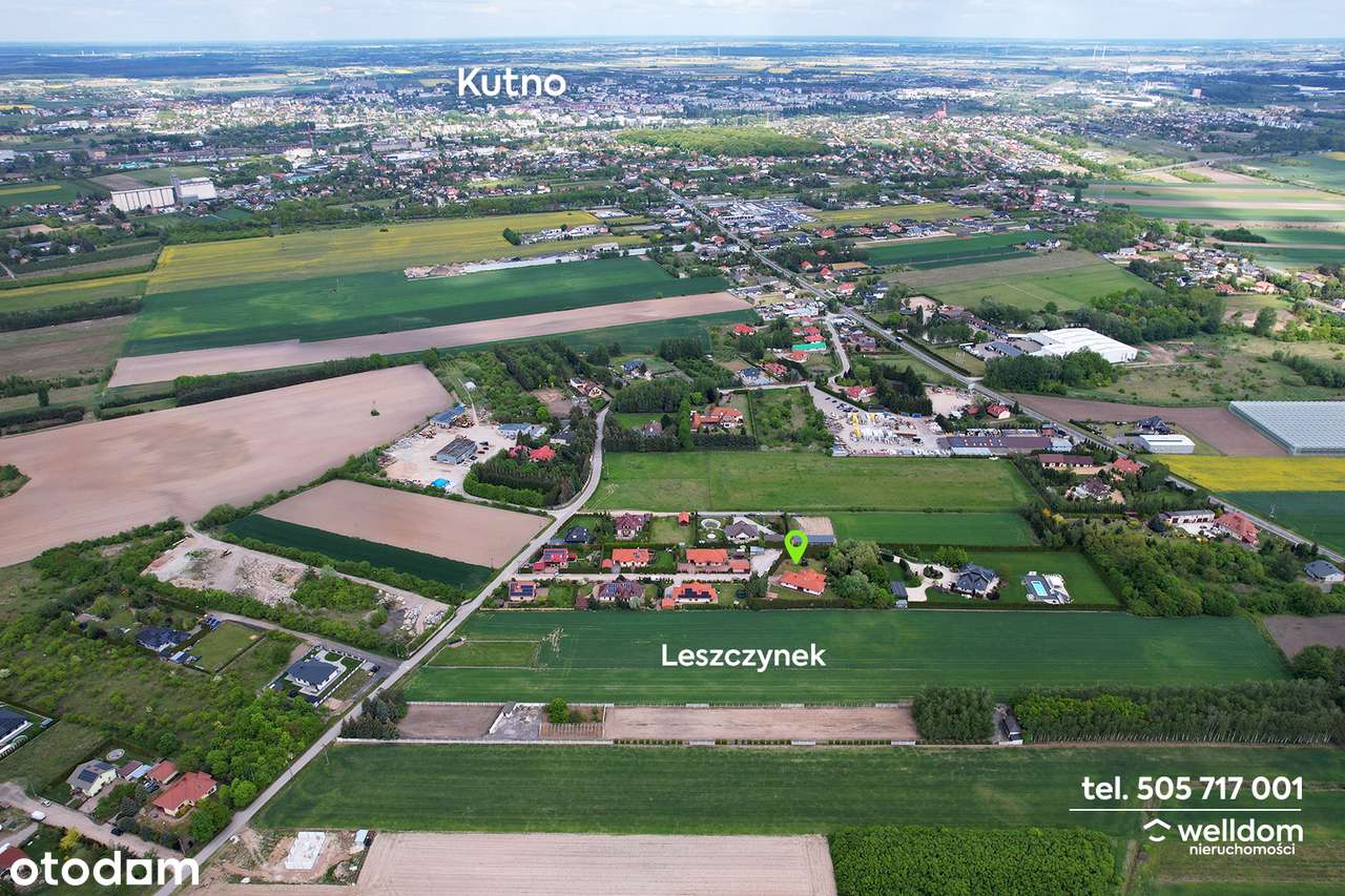 Przestronny dom, duża działka ze stawem-17