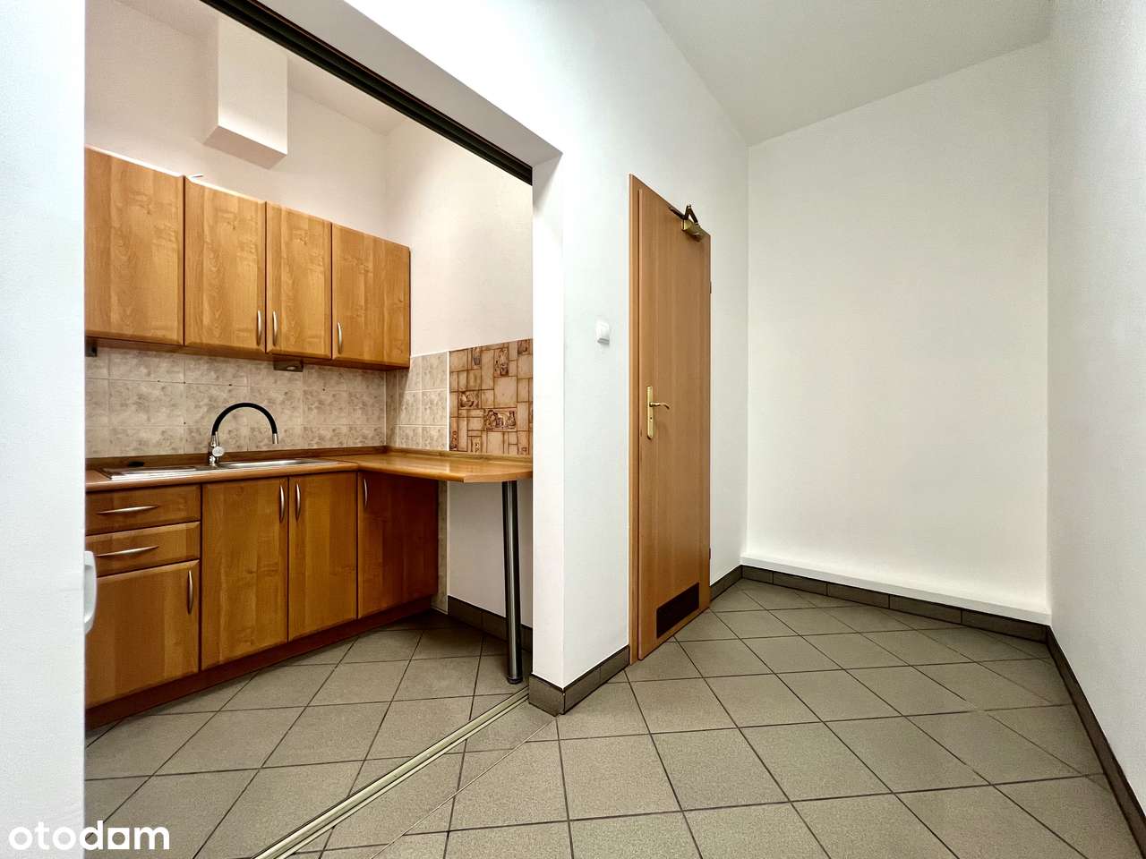 Gotowy LOKAL | centrum Wrocławia | budynek 2000 r. ! od zaraz !-13