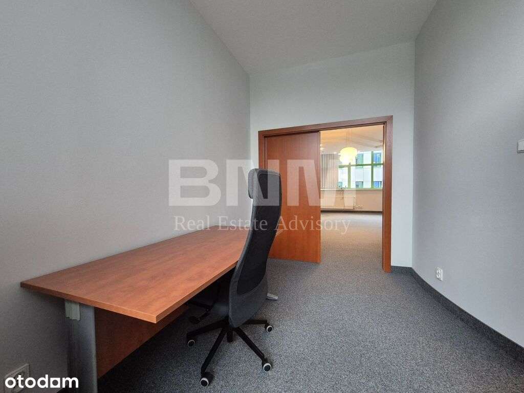 Doświetlone gabinety, aneks kuchenny, duży parking - Pełny obrazek: 4/8