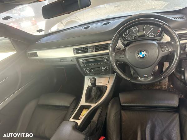 Dezmembrez BMW seria 3 E92 M-pack motor cutie usa aripa capota haion trager bara faruri interior jante etc - 12