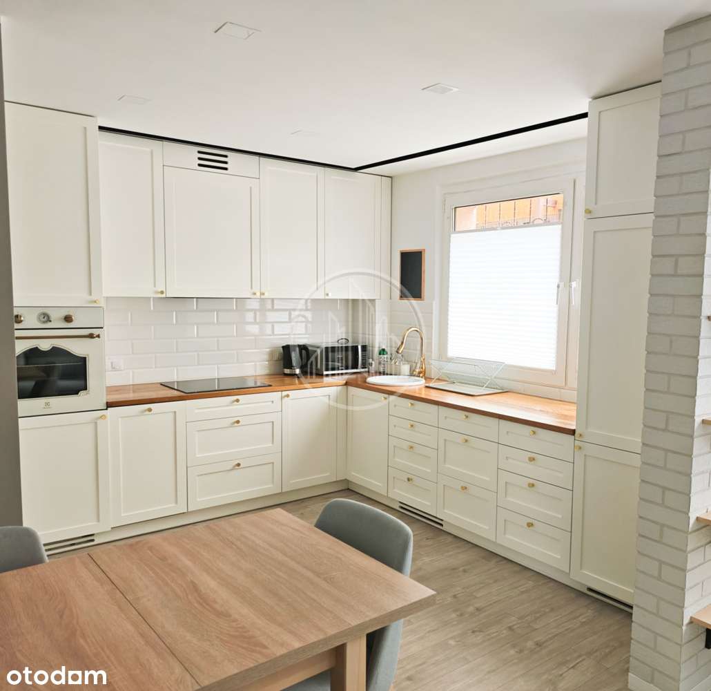 Bez prowizji|dwa pokoje|balkon|przy parku