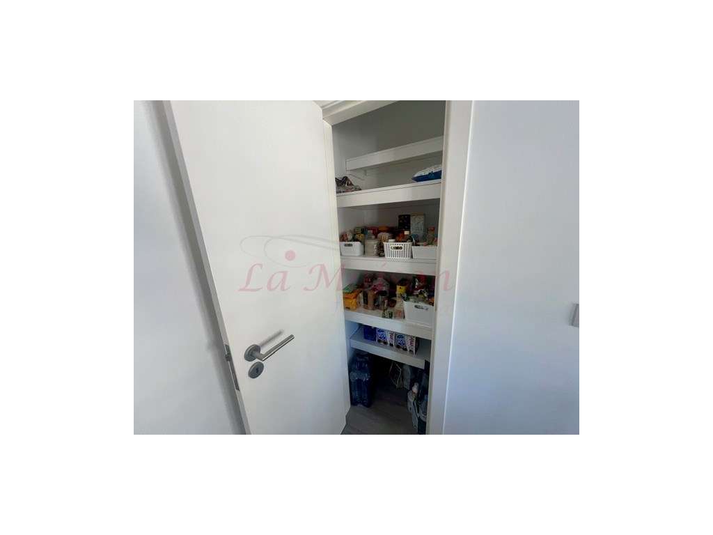 Mágnifco apartamento T2 na Moita-12
