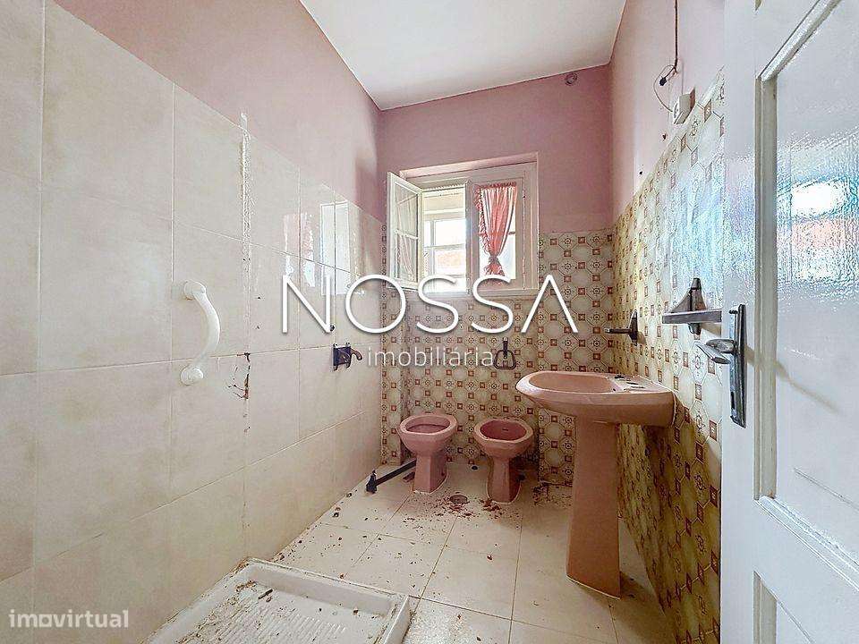 T2 para Obras Totais | Aproveitamento Sótão | V. Nova-16