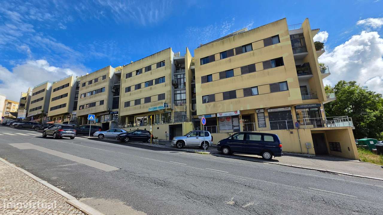 Apartamento Duplex T5 no centro de Palmela-37