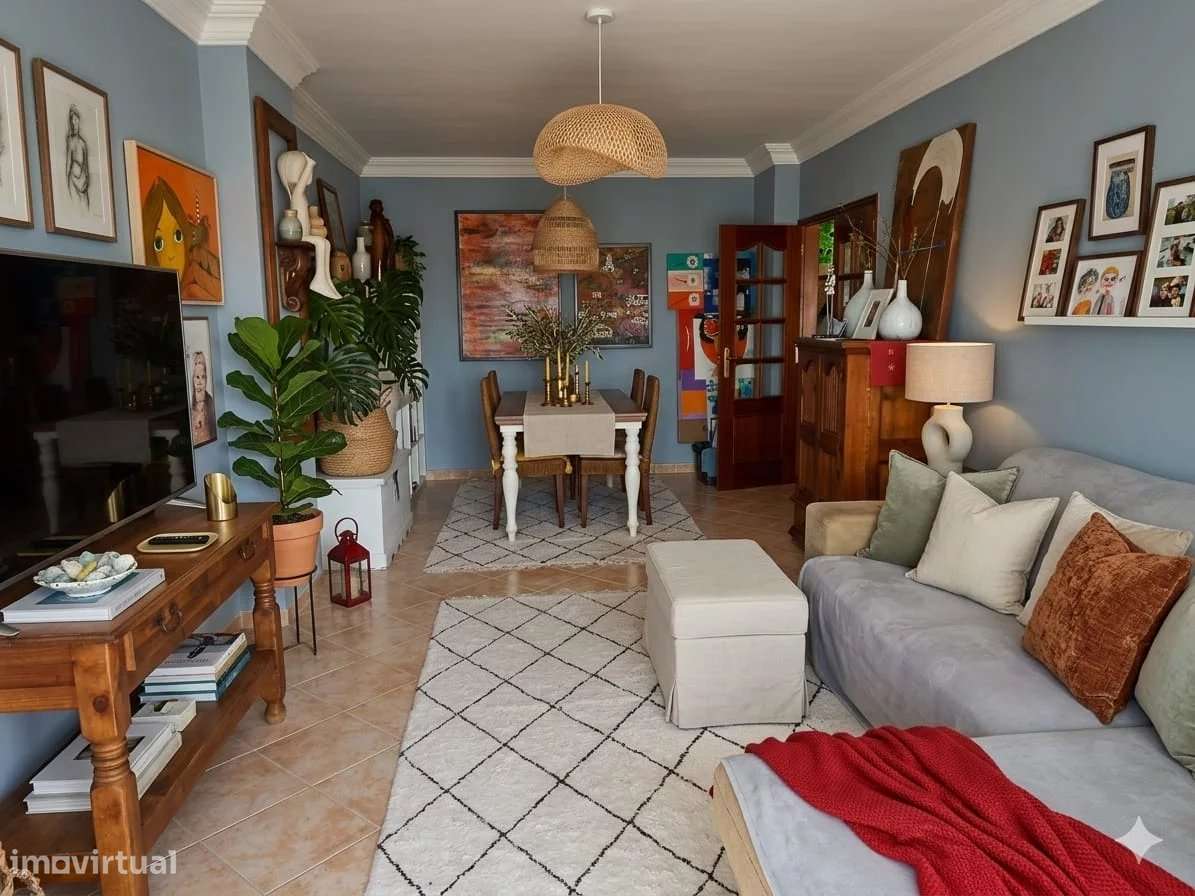 Refúgio Panorâmico em Alvor: Último Andar T1+1 com Vista para a Cidade - Grande imagem: 4/17