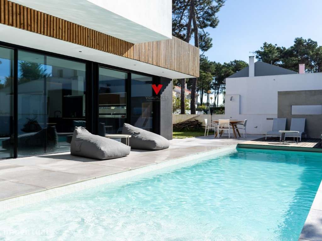 Moradia com Piscina na Aroeira-51