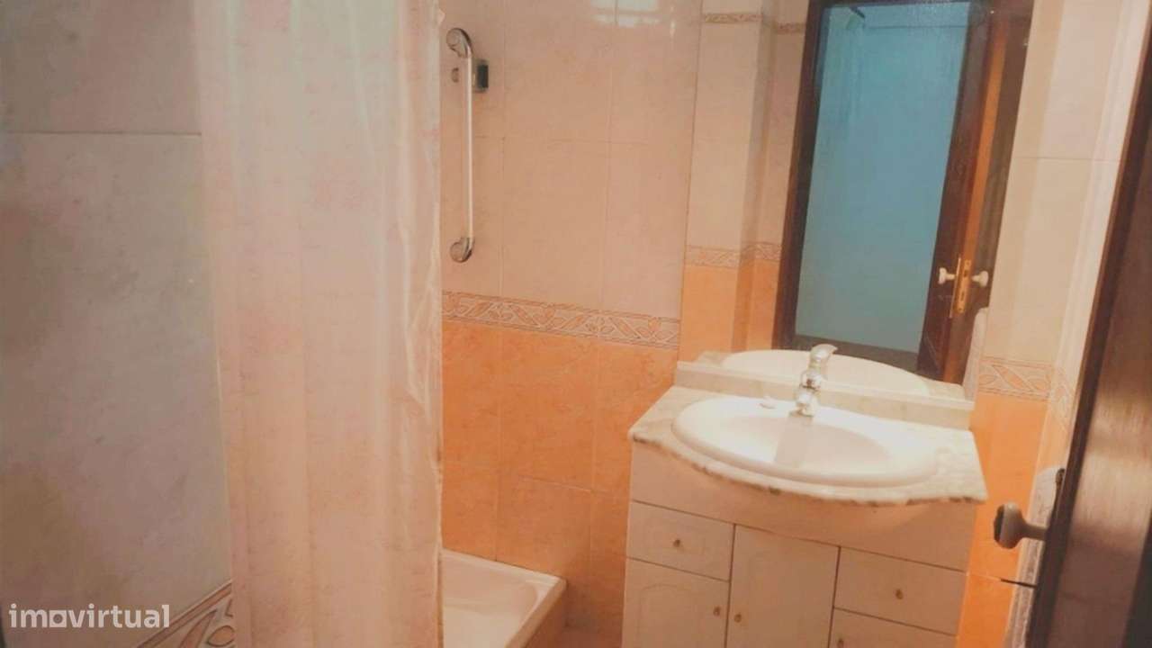 Moradia T3 pronta a habitar com alguma remodelação para efectuar-7