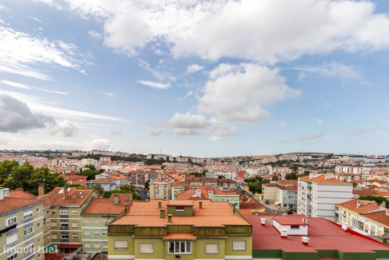 Apartamento T2+1 com Vista Desafogada | Cacém-18