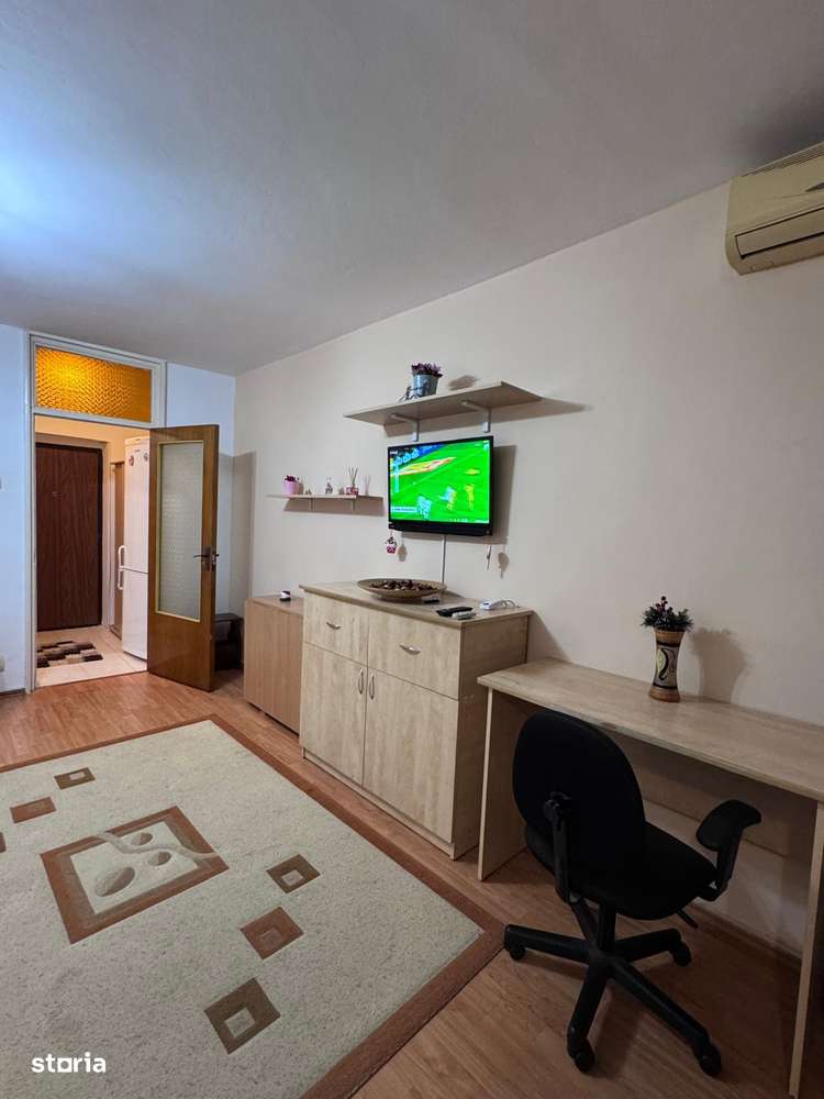 Costin Georgian stradal - Imagine principală: 1/7