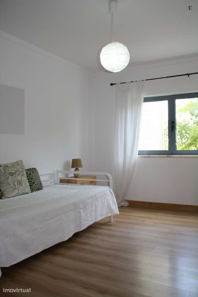 Quarto - localizado em Caparica Lisbon - Grande imagem: 4/10