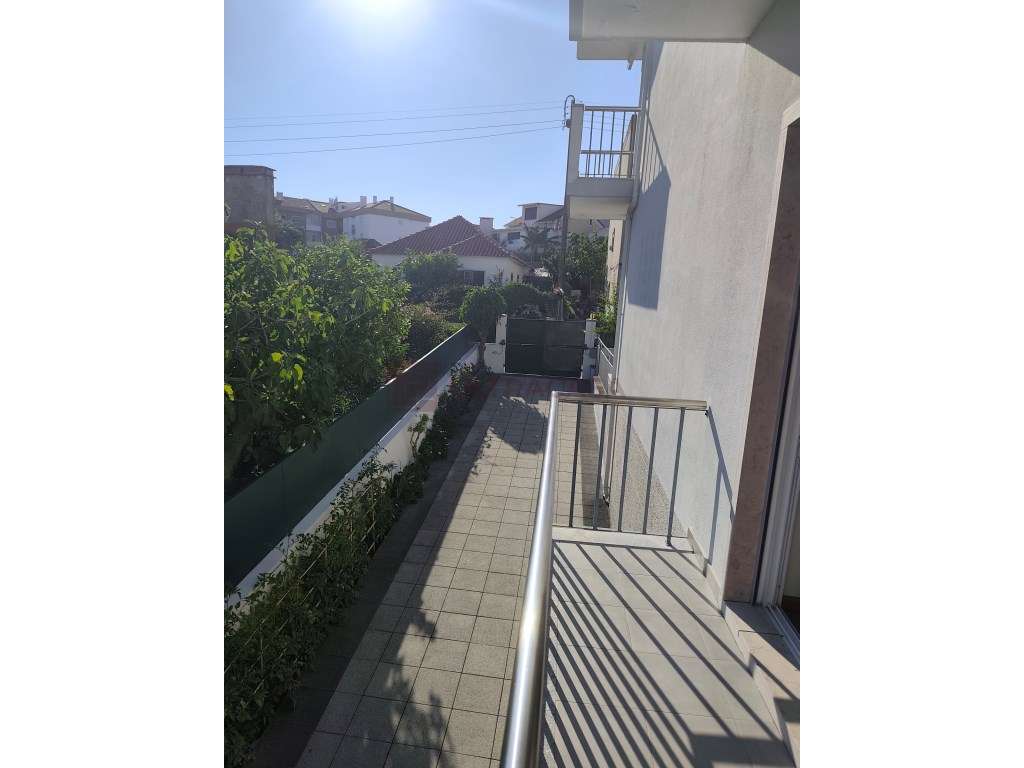 Vende-se Moradia V4 renovada com terraço, churrasqueira e horta a 5...-39