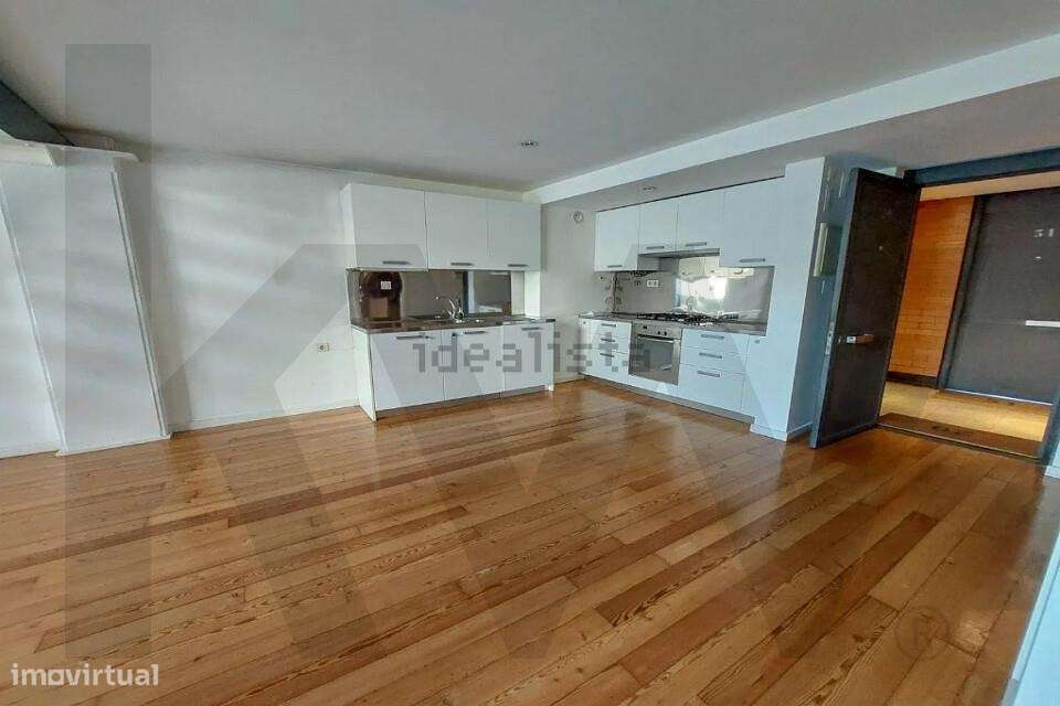 EXCLUSIVO LOFT T1 DUPLEX | ESTACIONAMENTO + ARRECADAÇÃO LISBOA JUNTO A - Grande imagem: 3/24