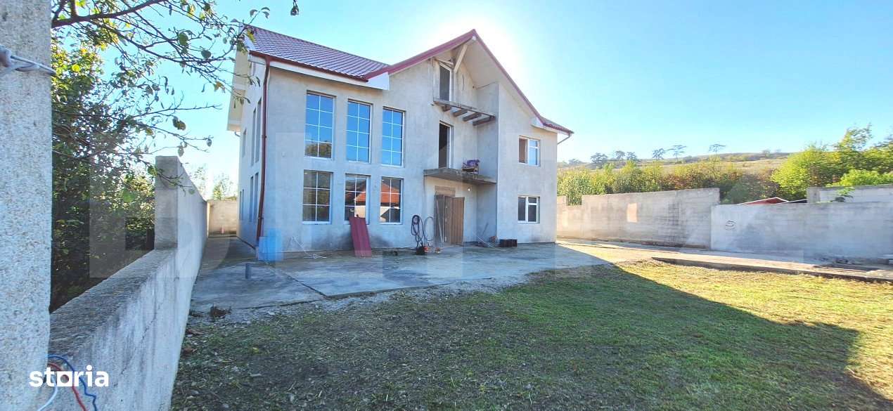 Casa individuala, 8 camere, 3 bai, 256 Su, 730 teren, Jucu Herghelie - Imagine principală: 3/19