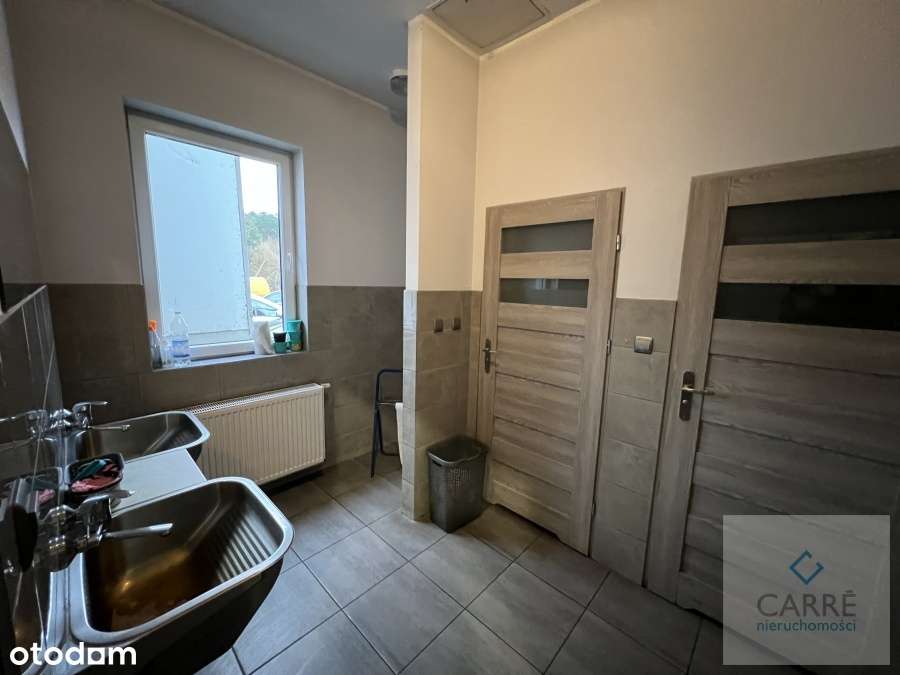 Do sprzedaży budynek komercyjny  w Sierakowie.-17