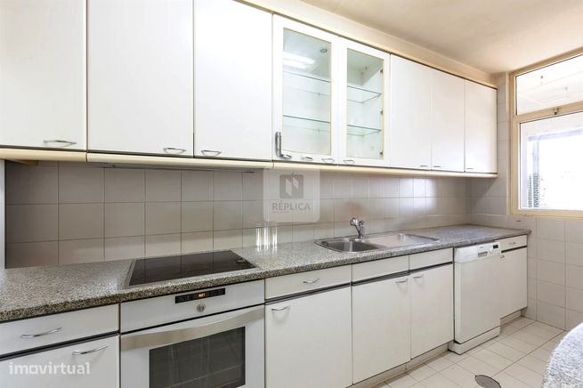 Apartamento T2 com Vistas Mar nos Pinhais da Foz-3