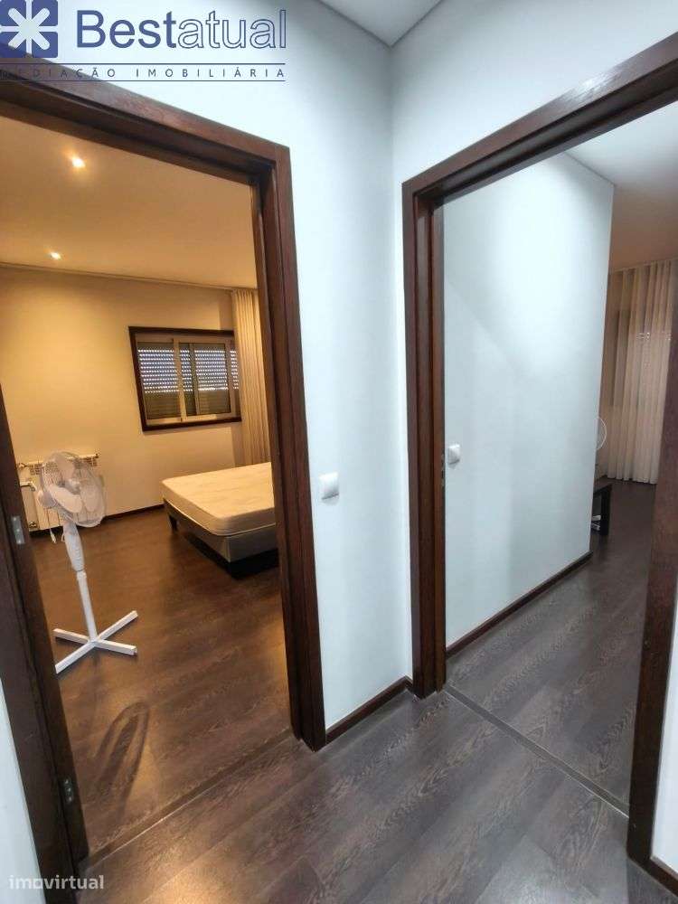 T4 com 186 m2 + Terraço com 186 m2 - Junto ao Centro-34
