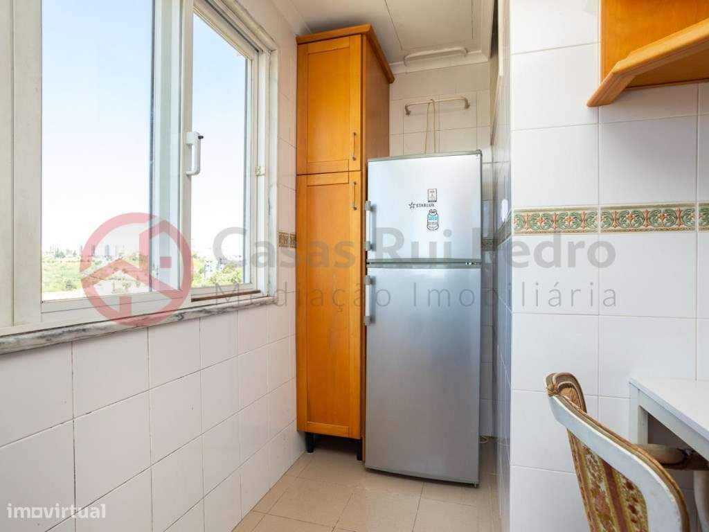 Apartamento T2 dúplex com vista rio, no Beato em Lisboa-9