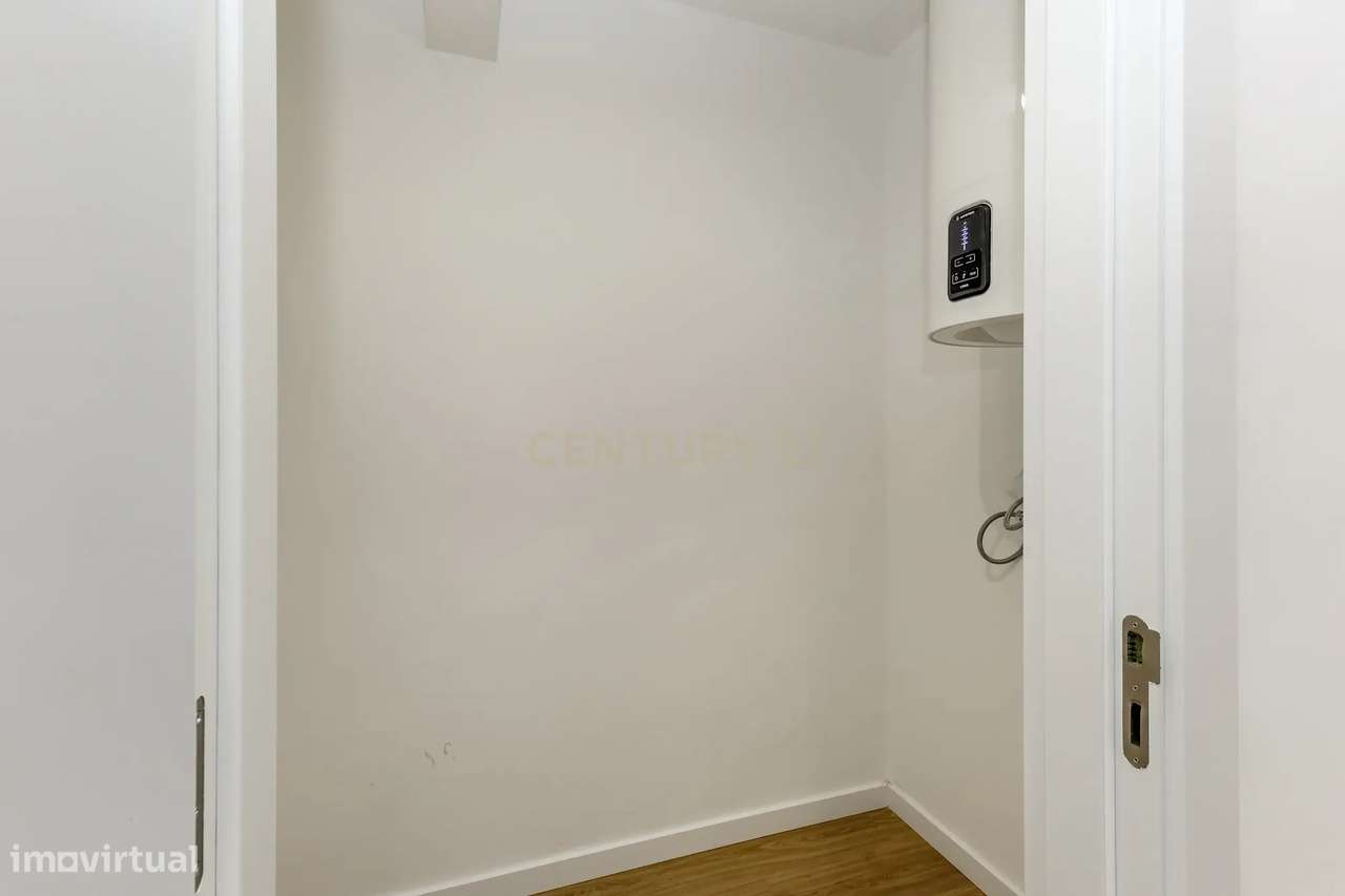 Apartamento T3 totalmente renovado com excelentes áreas em Massamá - Grande imagem: 5/23