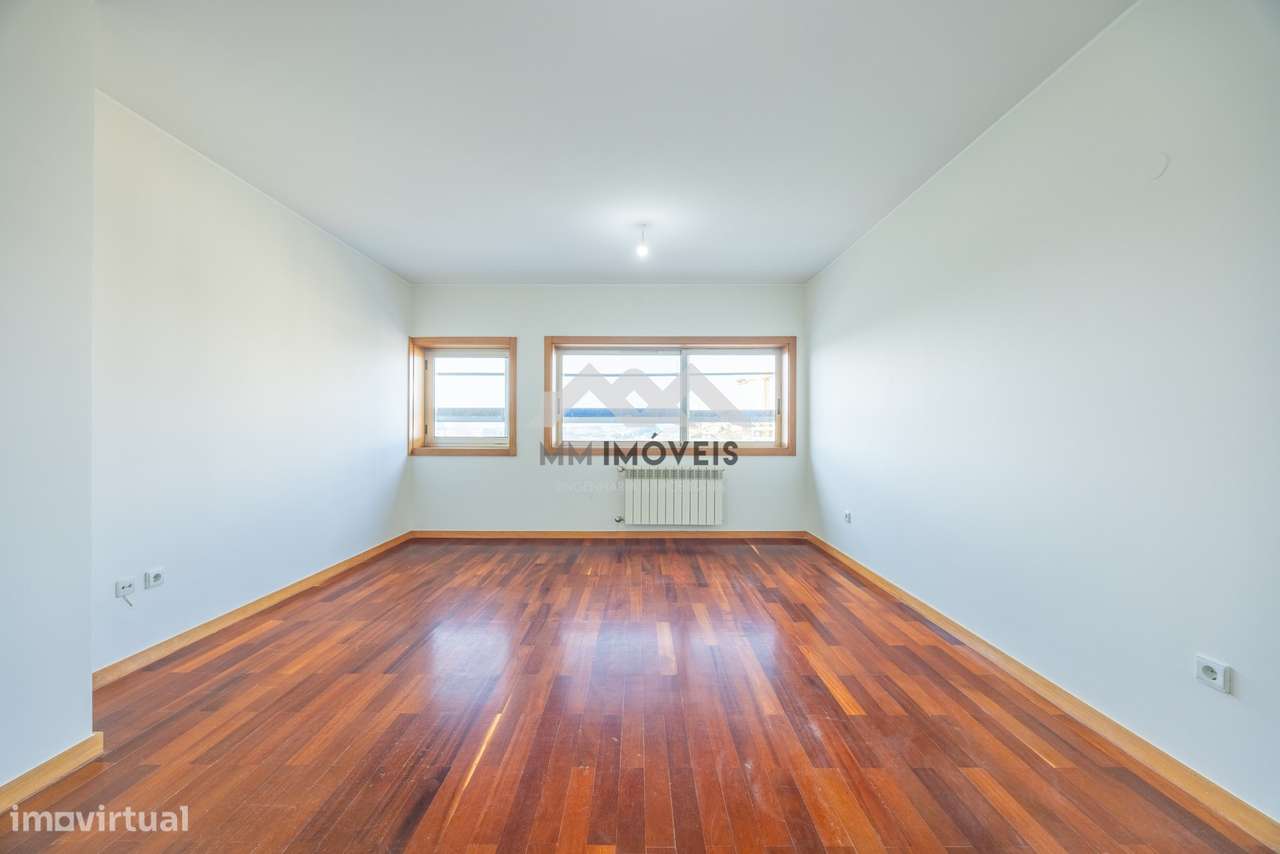 Apartamento T1 | Pólo Universitário | São João | Lugar Garagem - Grande imagem: 4/31