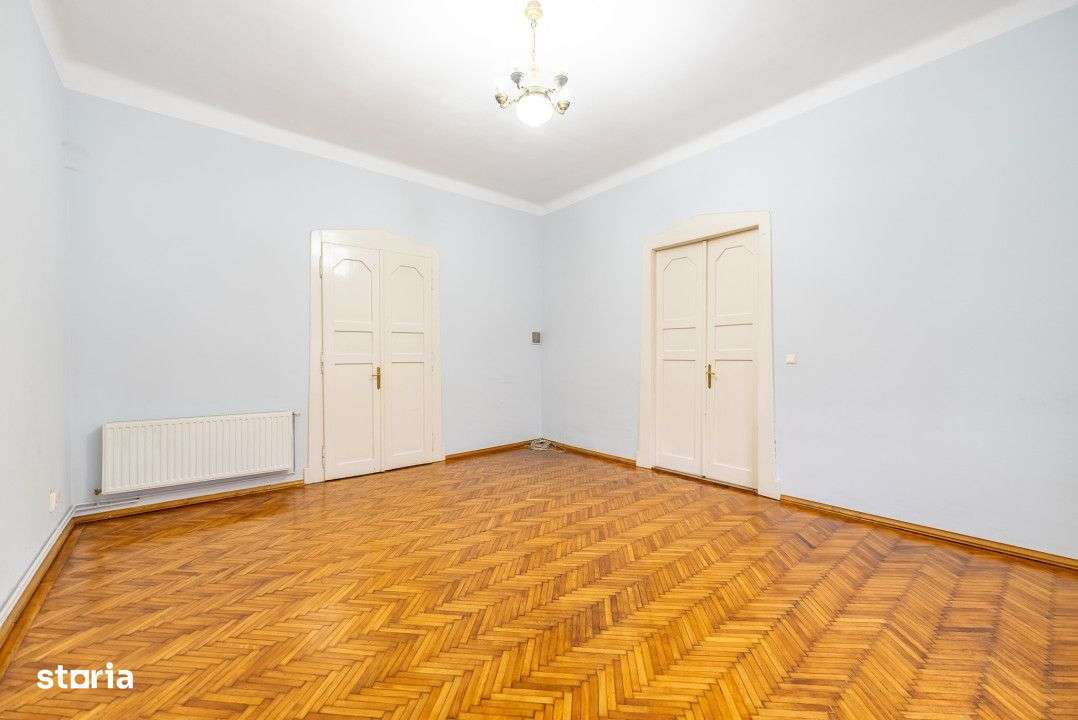 Spatiu pentru birouri,pozitionat pe Bld. Revolutiei,etajul 1 - Imagine principală: 5/13