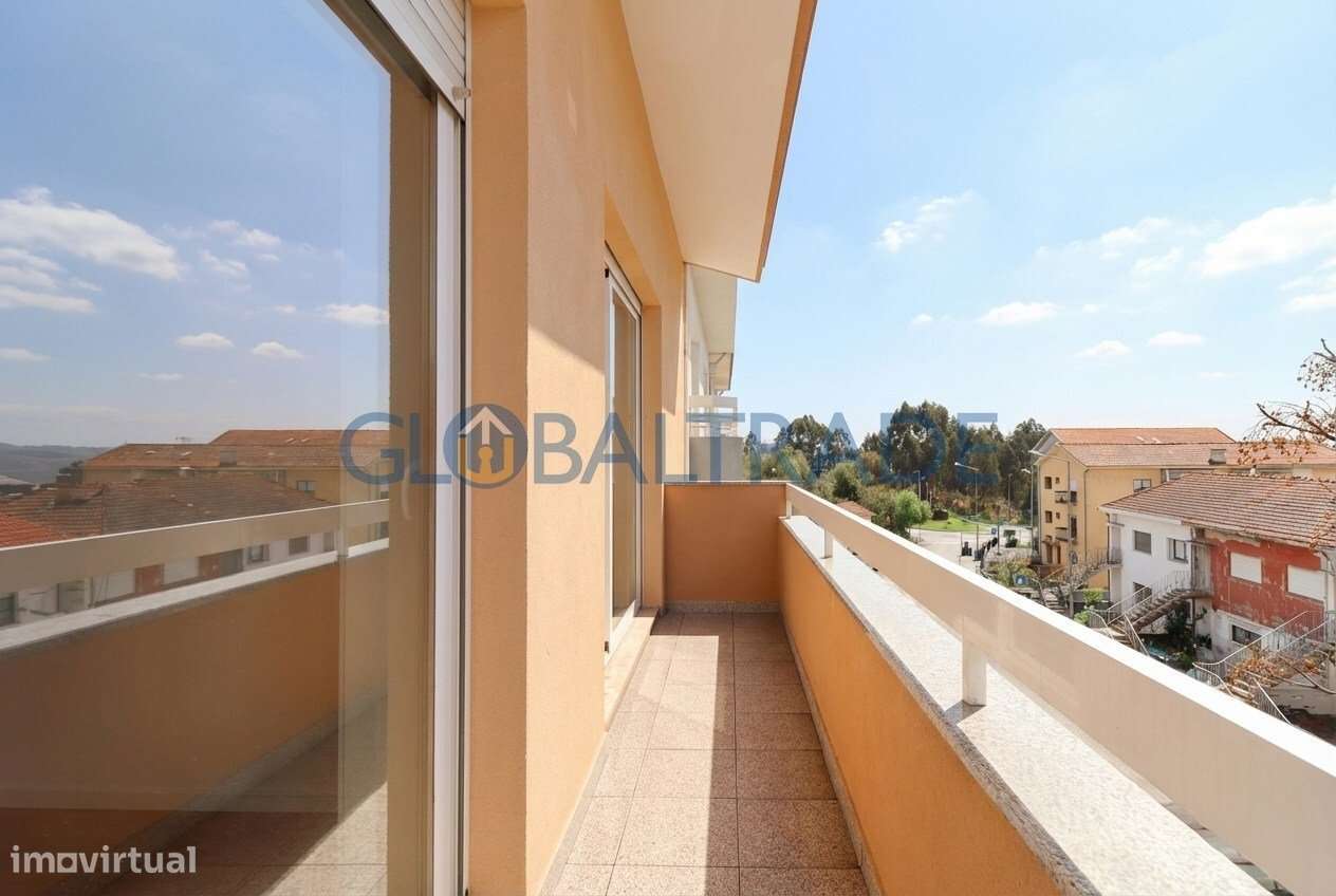 Apartamento T3 Renovado & Equipado em Águas Santas-49