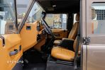 Land Rover Defender 110 2.2 TD4 SE - 8