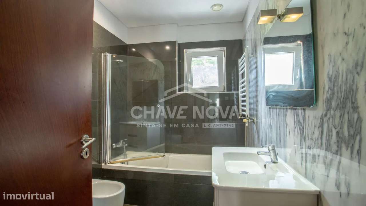 Apartamento T3 Praça das Flores - Bonfim - Porto-15